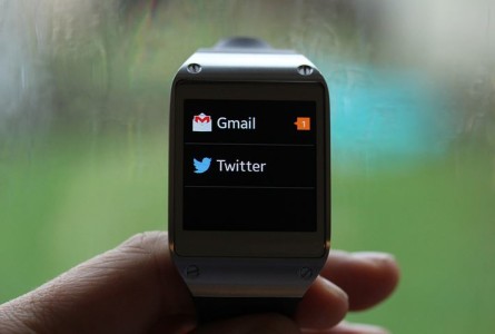 Samsung Galaxy Gear Updates for Gmail, Facebook and Twitter 